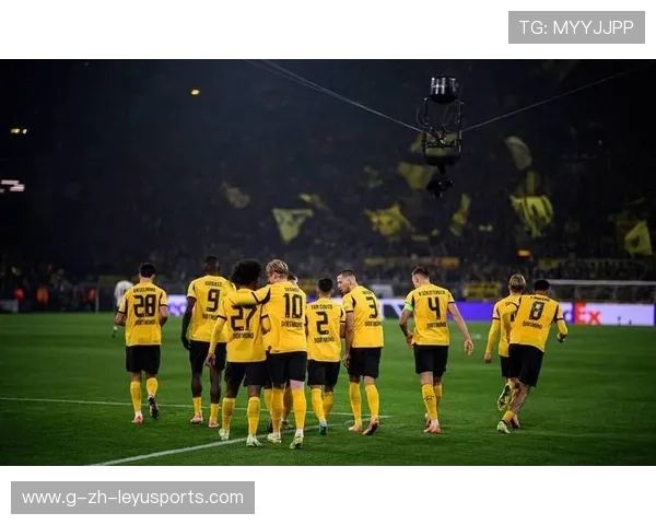 多特蒙德在高压下展现出强烈进攻欲望,边路持续发力