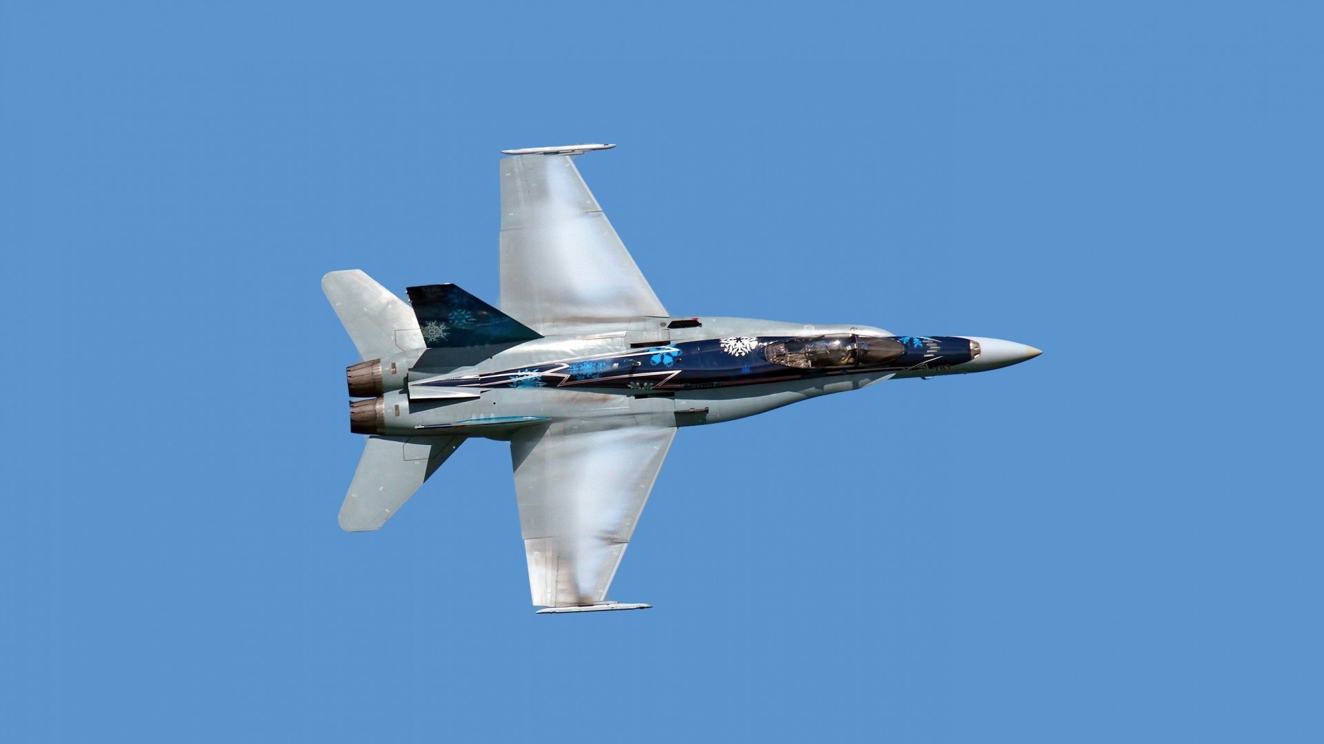 “自由人”机制释放中场创造力