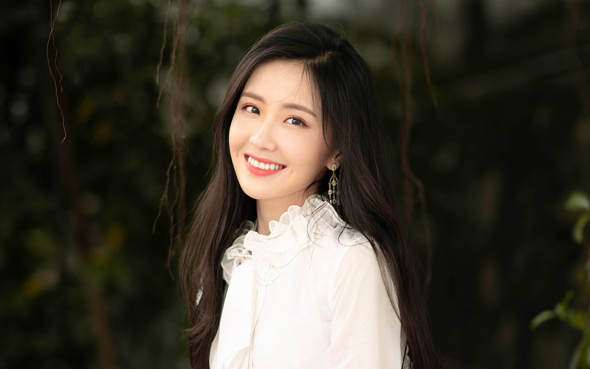 LeyuSports-双前腰压迫第一线打破对手节奏，双前腰4222